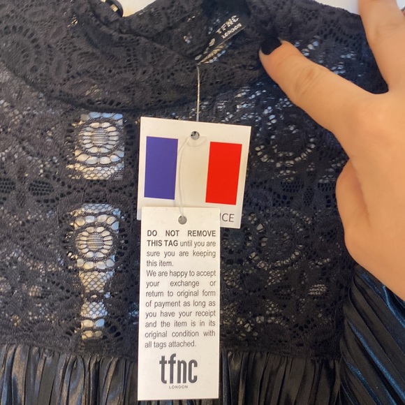 NWT- never worn Black lace & shiny pleats short Aline TFNC Annelise dress small - Picture 6 of 8